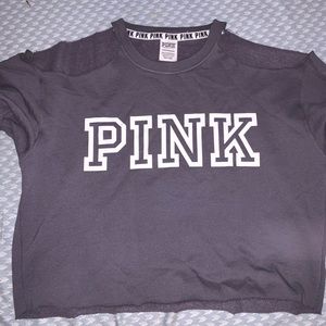 VS Cold shoulder Cropped-Crew
